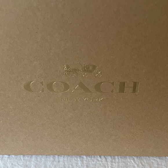 Coach: EMPTY Tan Gift Box - Picture 2 of 10